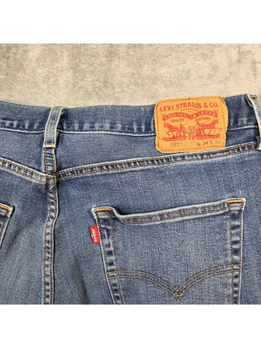 Levis 501 Jeans Mens 34X30 Blue Button Fly Original Straight Fit Stretch Denim